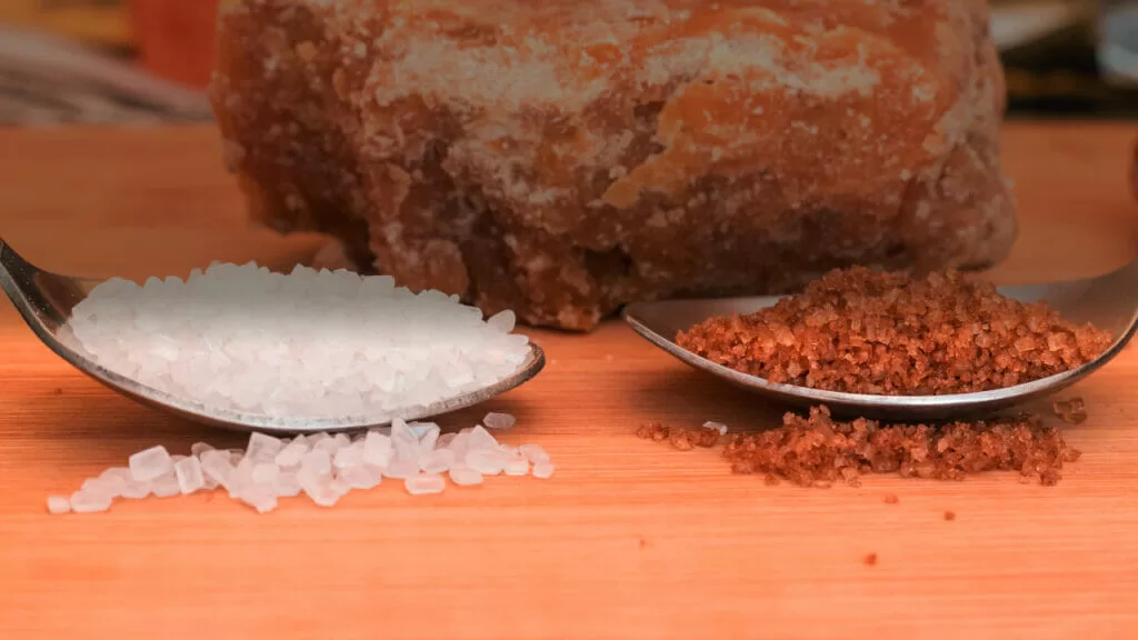 Organic Jaggery vs Traditional Sugar